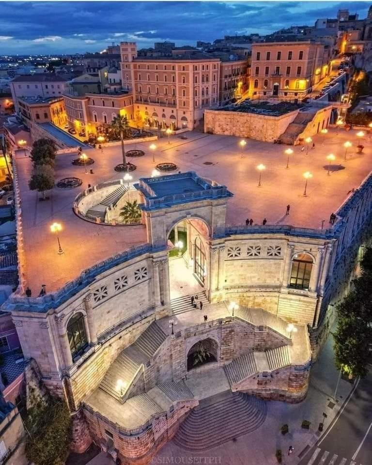 Hotel Panoramica, nel cuore della città Cagliari Esterno foto