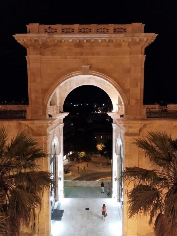 Hotel Panoramica, nel cuore della città Cagliari Esterno foto