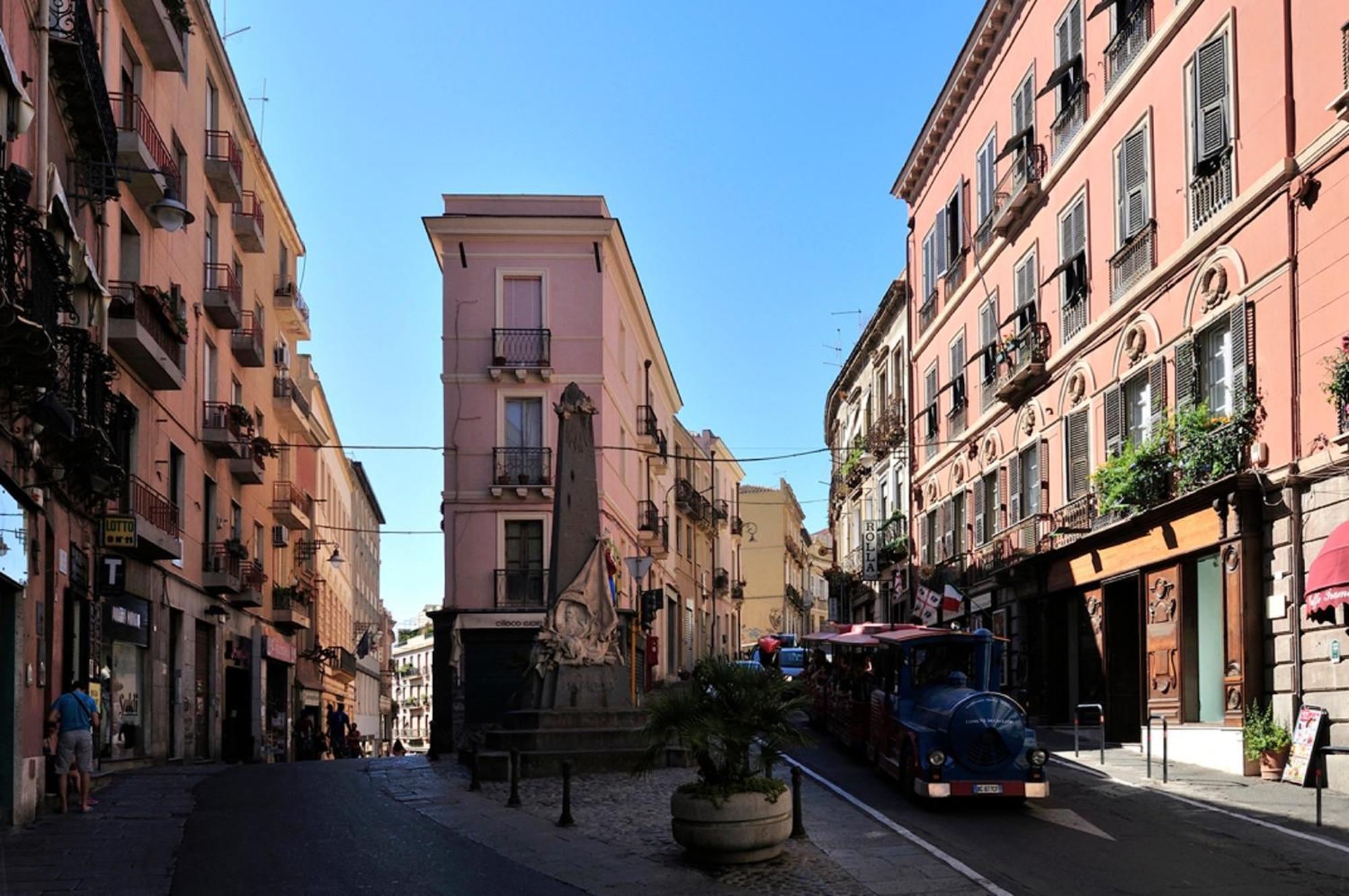 Hotel Panoramica, nel cuore della città Cagliari Esterno foto